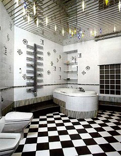Достоинства зеркальных потолков в ванной